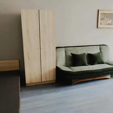 Tanie Spanie Przy Park - Zameldowanie Bezobslugowe -