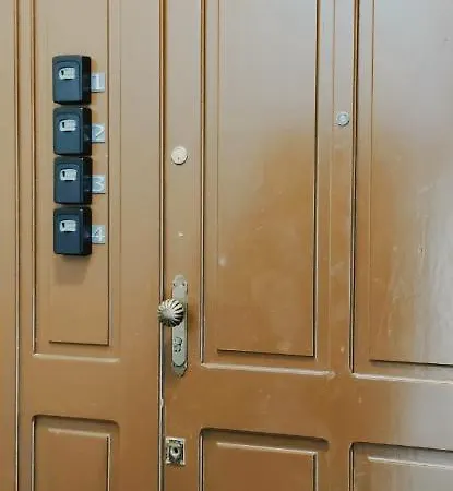 Tanie Spanie Przy Park - Zameldowanie Bezobslugowe - *